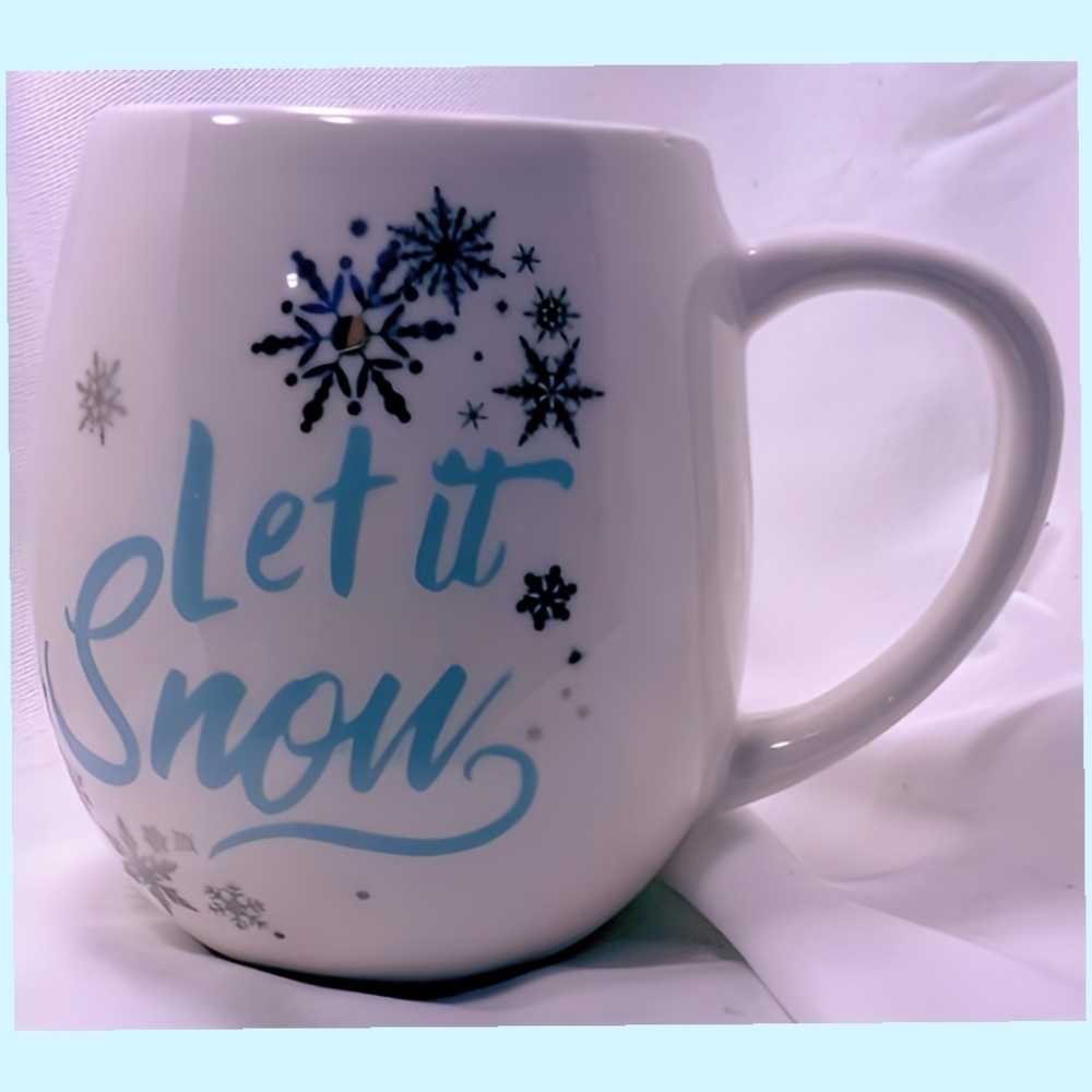 Let It Snow" Ceramic Mug - Winter Snowflake Design 12 oz